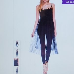 Julia by Love🦋 J M Black long Mesh Tank